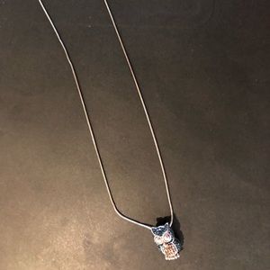 Little owl pendant in color crystal.